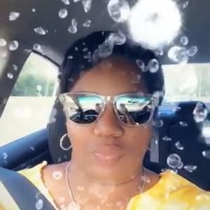 Meet your Posher, Kim